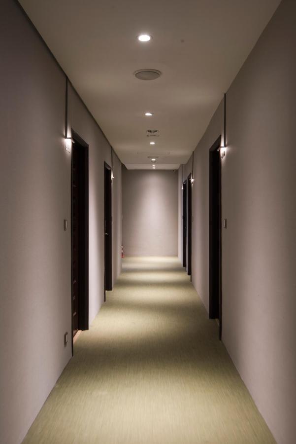 Sparrow Hotel Taichung Exterior photo